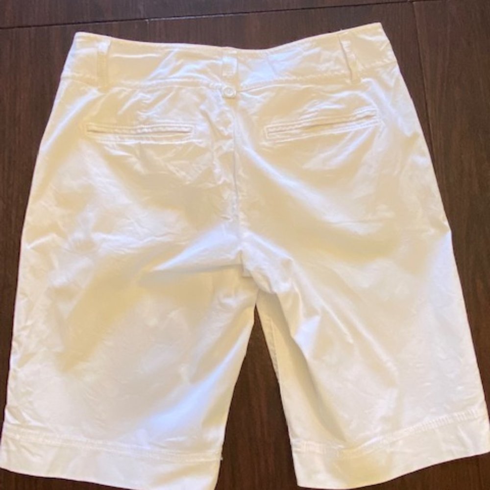 Women Caslon white shorts size 6 - Picture 3 of 4